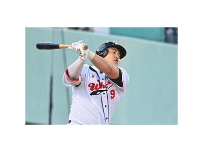 최지만 MLB 67홈런 기록 한국 무대 첫 홈런 터뜨려