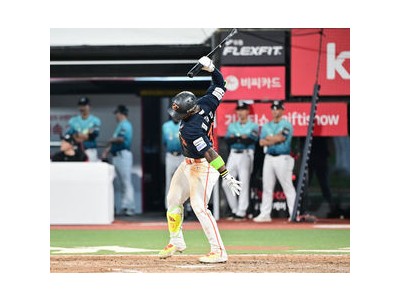 한화 vs KT 경기 시간에 뜬 질문 누구를 위한 낮 2시 경기일까