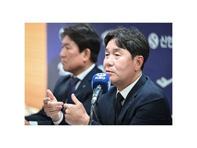 류지현 감독 WBC 대표팀 훈련 전 부상 악재에 놀란 듯