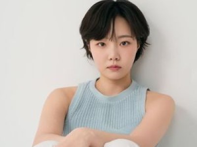 손수아와 이경실 연극에서 예비 고부로 호흡