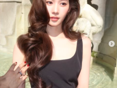 사나 화보 촬영 현장 공개에 팬들 반응 뜨거워